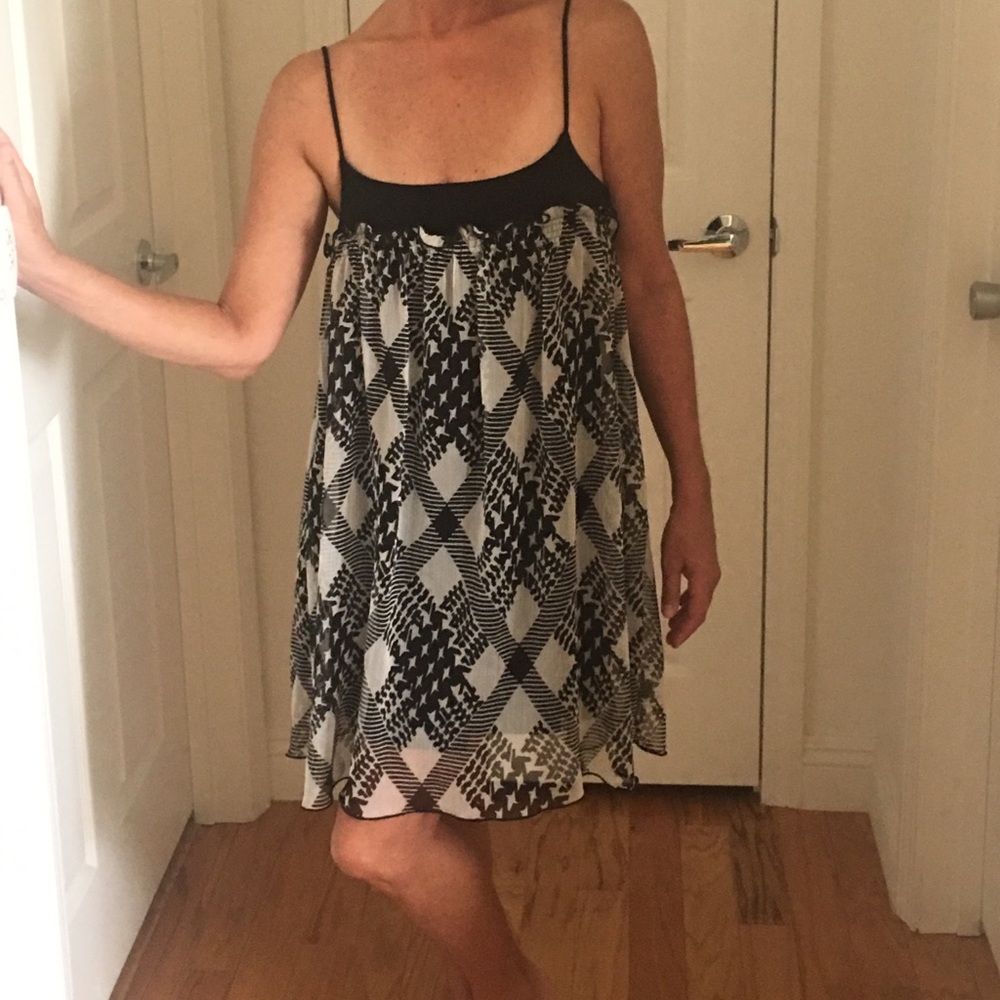 “EYESHADOW" Black & White Dress/Top